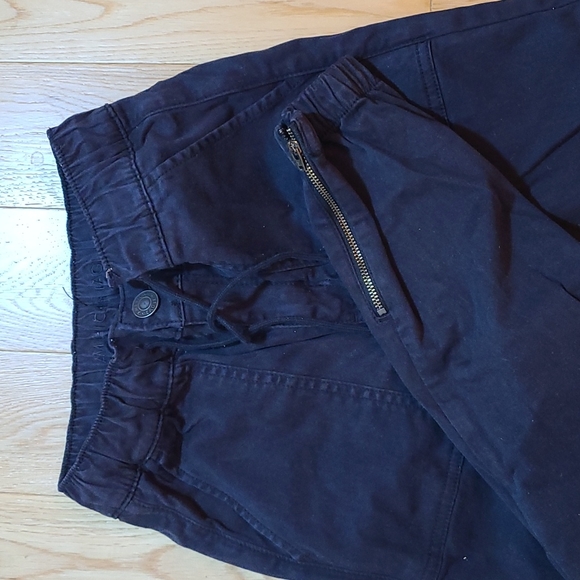 American Eagle Joggers - Picture 2 of 4